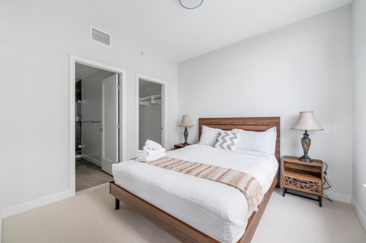 Urban Oasis: Stylish Apartment Retreat At Ubc バンクーバー エクステリア 写真